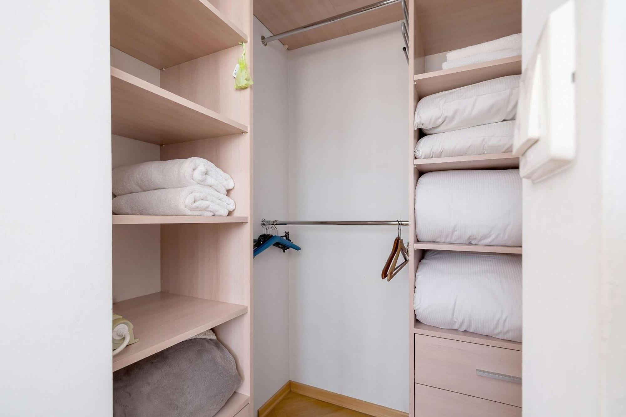 Przestronny I Przytulny W Krakowie Z Parkingiem I Balkonem By Renters * Krakau