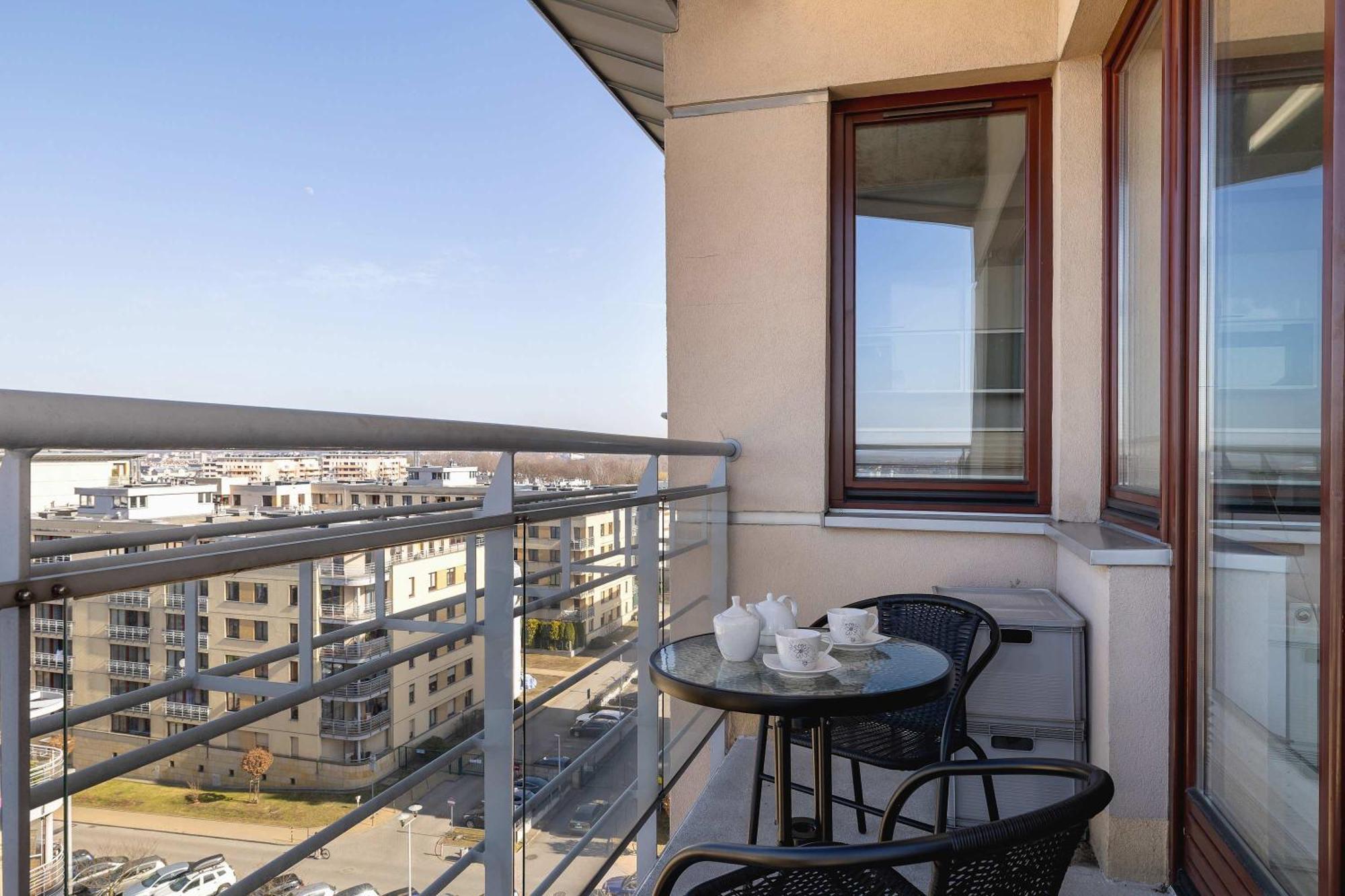 Apartment Przestronny I Przytulny W Krakowie Z Parkingiem I Balkonem By Renters Krakau